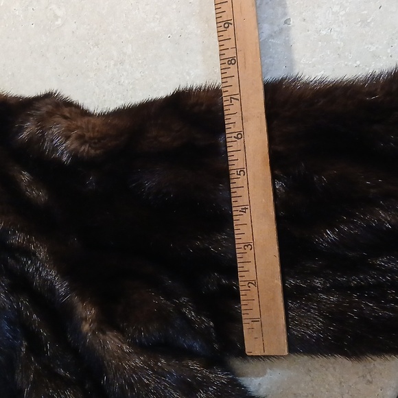 MUSCALUS Fur Car Length Coat - Fits Like a Large/XL - Picture 8 of 8